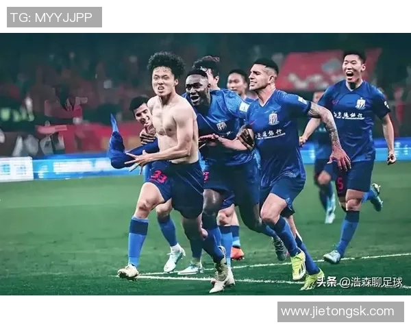 上海羽毛球队在联赛中的速度优势与战术分析探讨