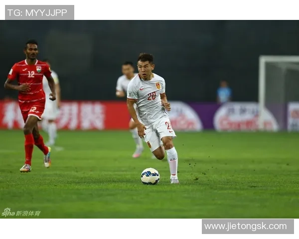 国足足球直播精彩瞬间回顾与分析助你更好理解比赛动态 国足足球直播精彩瞬间回顾与分析助你更好理解比赛动态