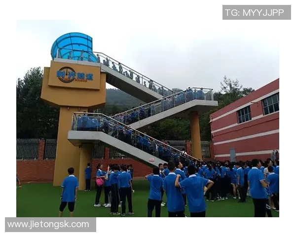 豆腐哥足球：从街头到赛场的热血传奇与梦想追逐