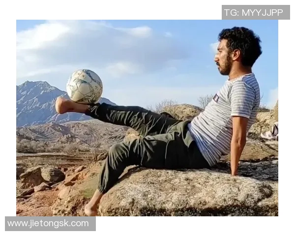 足球沉水底的背后故事与人们心中的热爱与追求 足球沉水底的背后故事与人们心中的热爱与追求